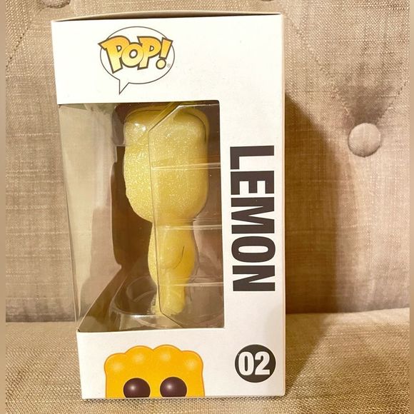 Funko Pop! Candy Sour Patch Kids (Lemon Sour Patch Kid) Figure #02 Collectable - Picture 3 of 6